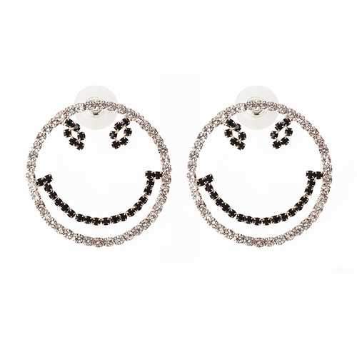 Sweet Large Smile Modeling Earrings