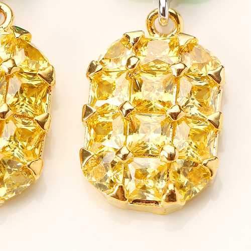 Cute Pineapple Earrings New Fashion Shiny Zircon Inlay Exquisite Ear Stud Clothing Accessories