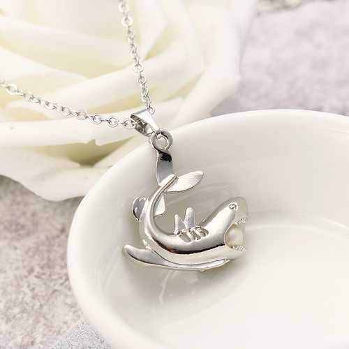 Retro Pearl Necklace Exquisite Cool High Polished Shark Pendant Chain Jewelry for Men Women Gift