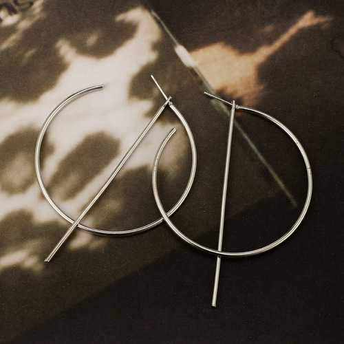 Trendy Hollow Earrings Elegant Round Bar Ear Stud Hoop Ear