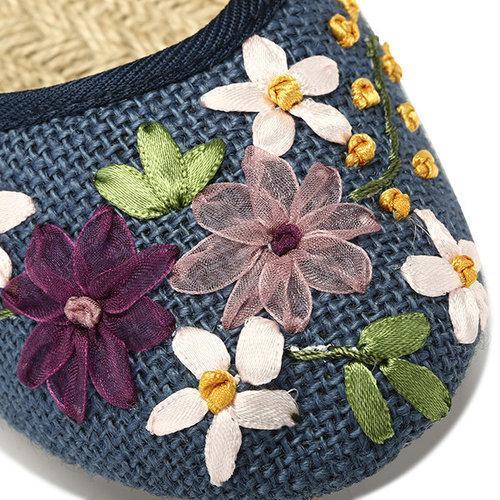 Big Size Flower Print National Wind Slip On Flat Shoes