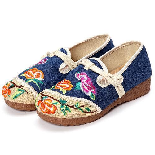 Flower Leaf Embroidered Flat Chinese Knot Canvas Loafers