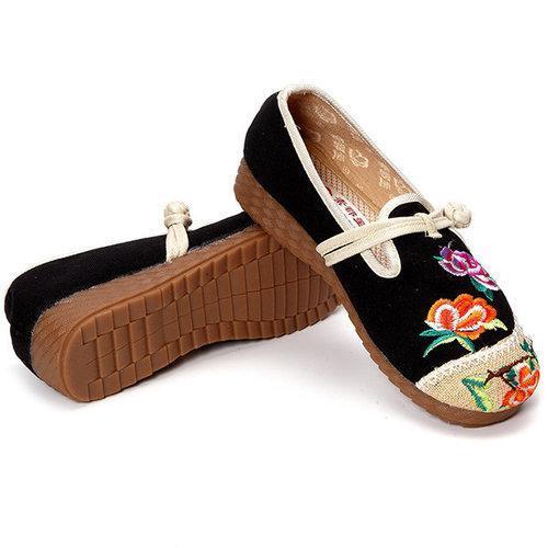 Flower Leaf Embroidered Flat Chinese Knot Canvas Loafers