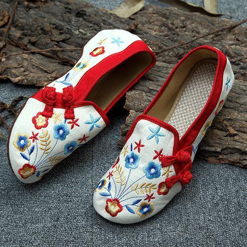 Floral Embroidered Chinese Knot Slip On Canvas Flat Loafers