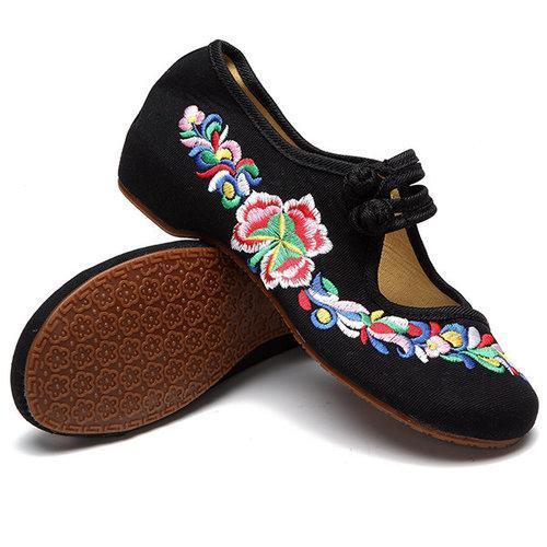 Flower Embroidered Chinese Knot Slip On Retro Flat Loafers